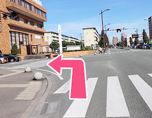 国体道路、熊本赤十字病院方面からお越しの方の道順３